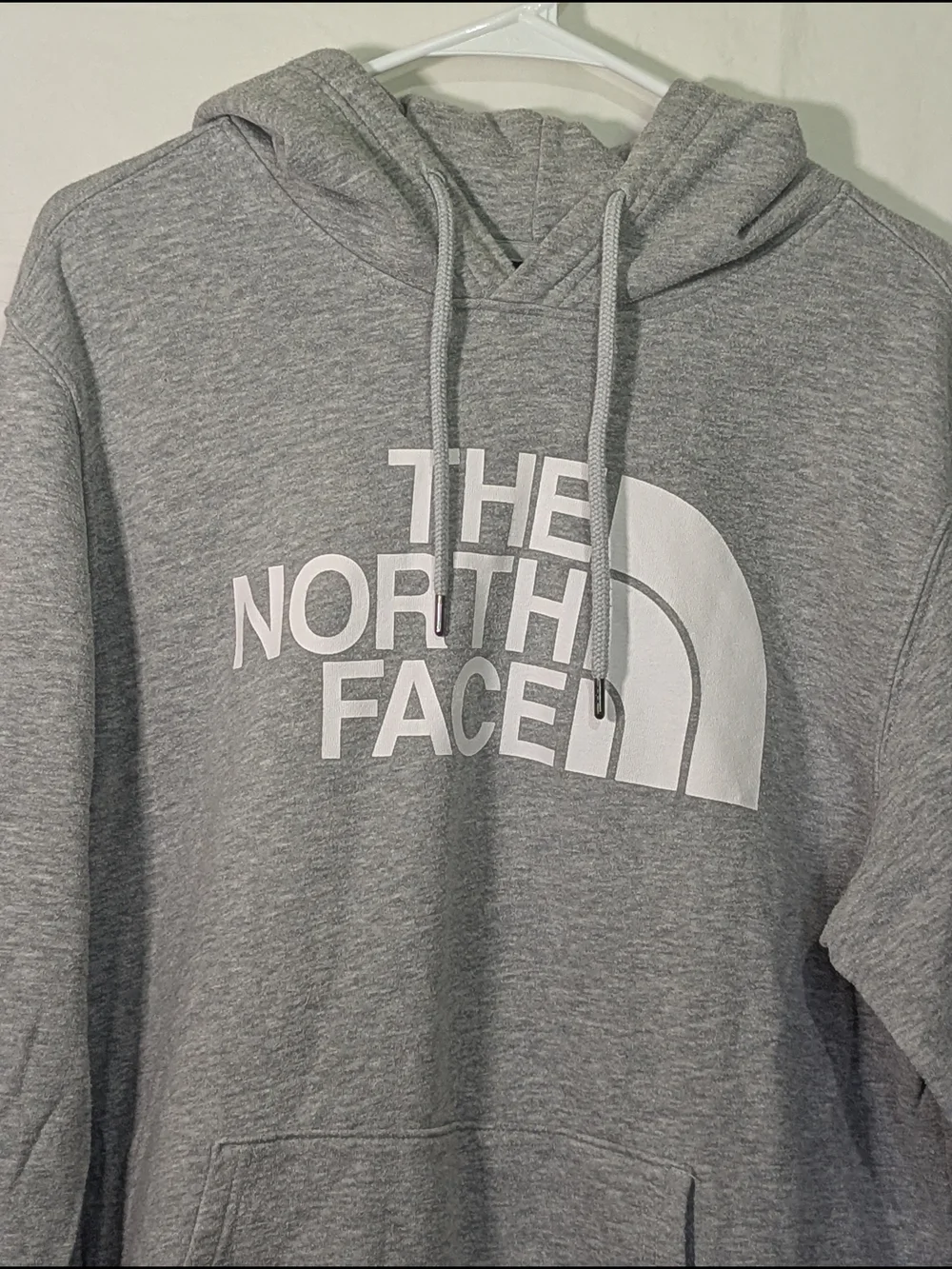 The North Face Men's Large Gray Logo Hoodie Pullover Sweatshirt Graphic